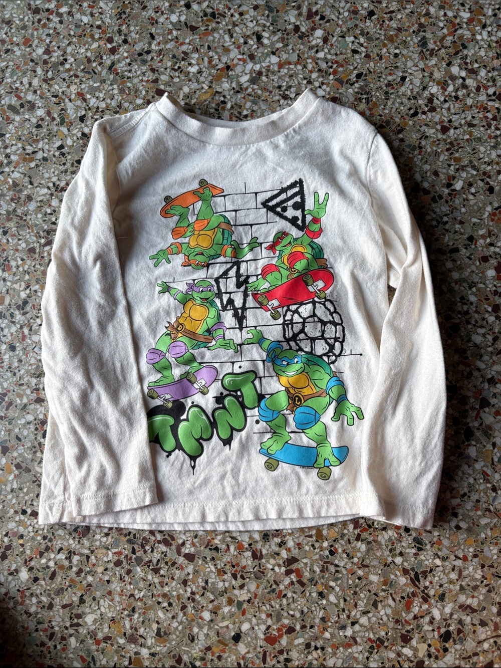 Kids size 5 Off White Teenage Mutant Ninja Turtles Long Sleeve Shirt
